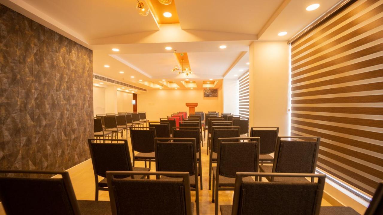 Hotel Dev Residency Thiruvananthapuram Exterior foto